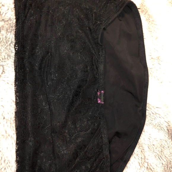 Lace black tube top - Picture 3 of 3